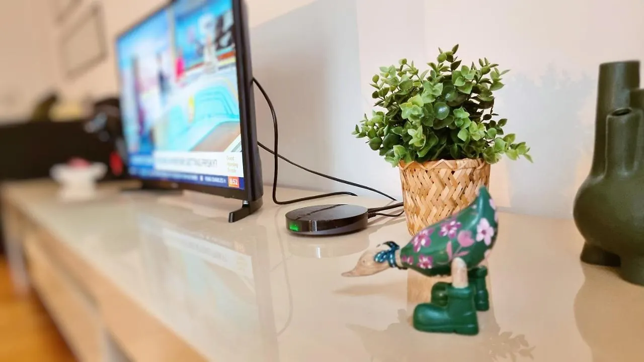 Fabulous Studio Apartment With Aircon, Parking And Terrace Ocean View ジブラルタル
