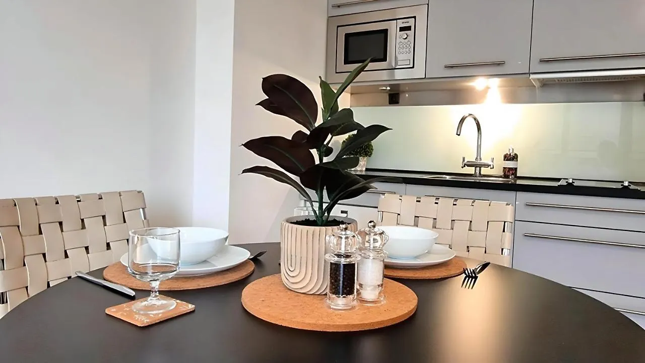 Fabulous Studio Apartment With Aircon, Parking And Terrace Ocean View Gibraltar