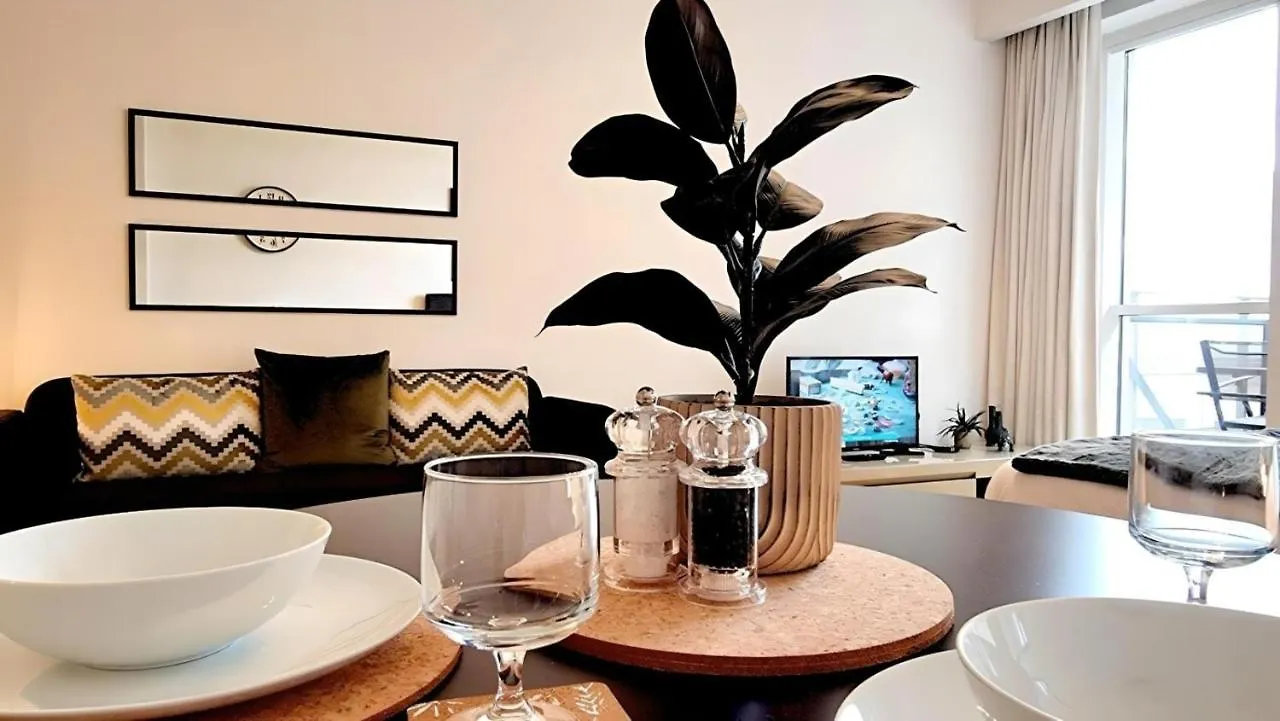 Fabulous Studio Apartment With Aircon, Parking And Terrace Ocean View Gibraltar